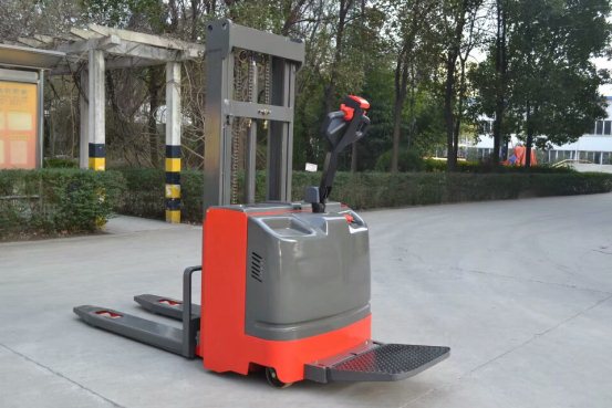 湖南榮洲機(jī)械設(shè)備有限公司,移動式升降平臺價(jià)格,湖南升降貨梯,塑料托盤批發(fā),固定式升降平臺,曲臂式升降平臺,汽車尾板,全電動叉車 湖南榮洲機(jī)械設(shè)備有限公司,移動式升降平臺價(jià)格,湖南升降貨梯,塑料托盤批發(fā),固定式升降平臺,曲臂式升降平臺,汽車尾板,全電動叉車