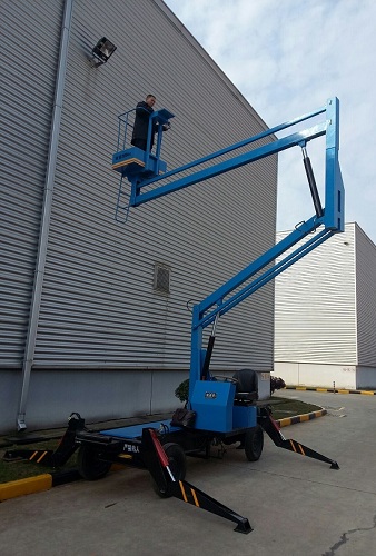 14米曲臂式升降平臺(tái) 14米曲臂式升降平臺(tái)